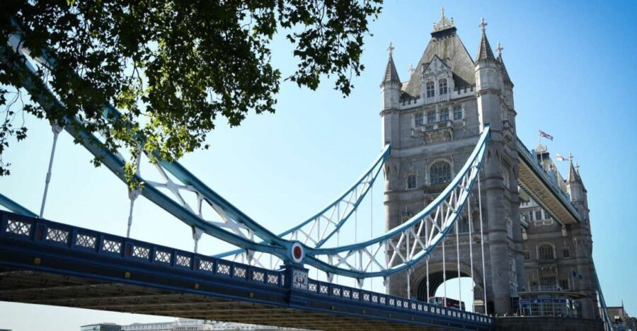 London: Top 30 Sights Walking Tour and Tower Bridge Exhibit - Westminster and Whitehall: Downing Street to Westminster Abbey