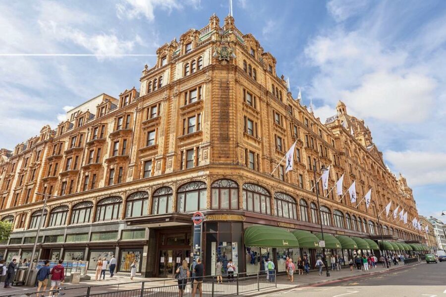 London: Tower, Cruise, & Harrods Tea Full-Day Experience - The private Thames cruise: landmarks make sense from the water