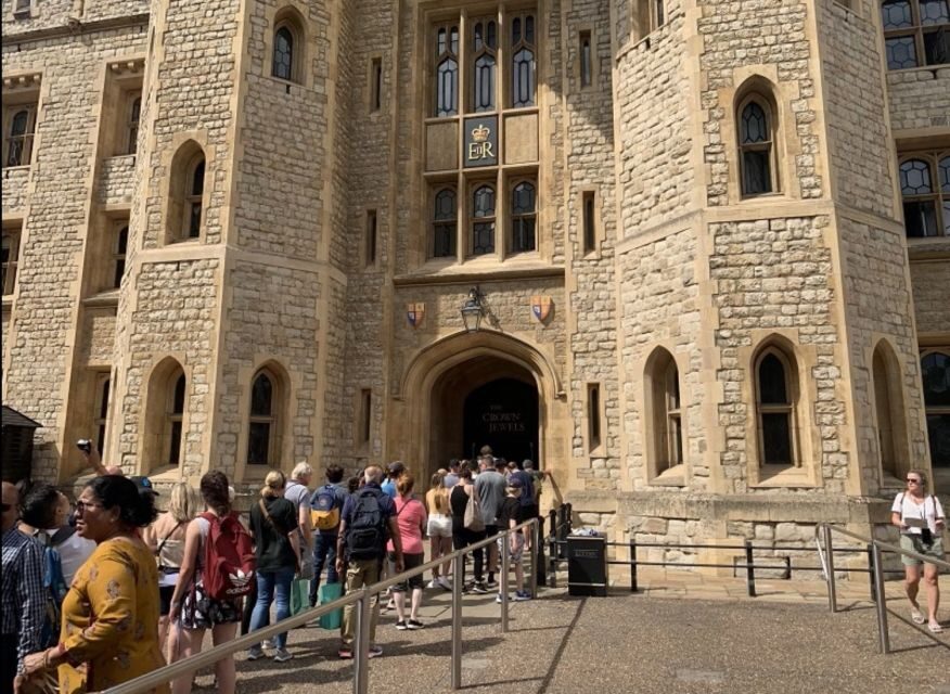 London: Tower of London Guided Tour with Boat Ride - The 105-Minute Tower Tour: What You’re Actually Doing