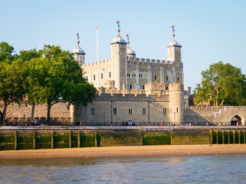 London: Tower of London Guided Tour with Crown Jewels Option - Who should book this Tower of London + Crown Jewels + Tower Bridge tour
