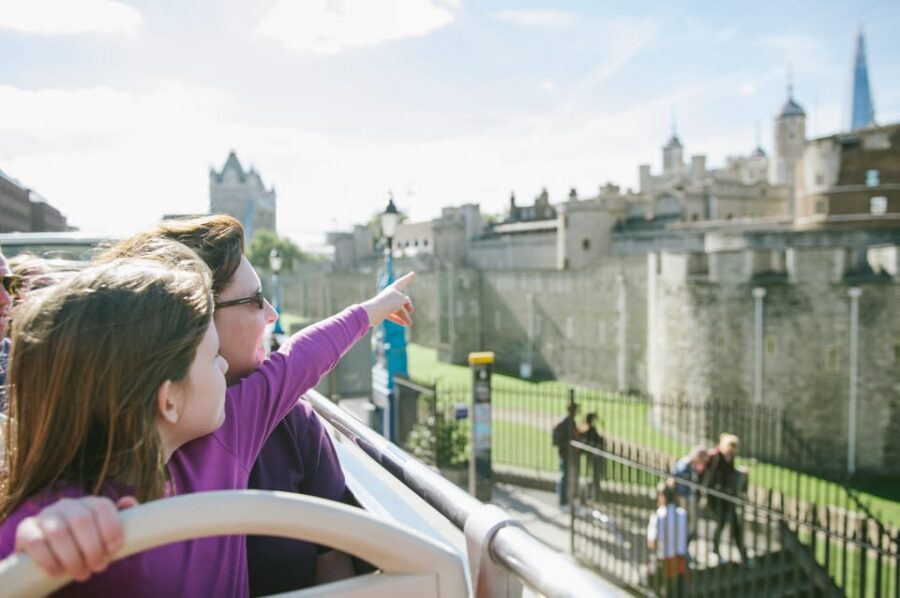 London: Tower of London, Hop-on, Hop-off Bus & River Cruise - Entering the Tower of London: Crown Jewels and Yeoman Warder Tour
