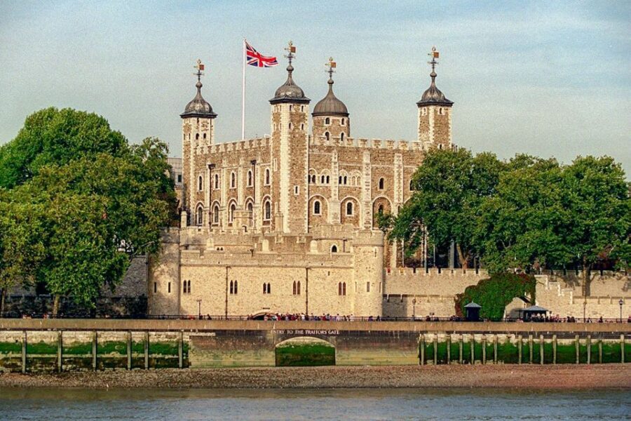 London: Tower of London, Thames Boat & Changing of the Guard - Value check: is $113.15 worth it?