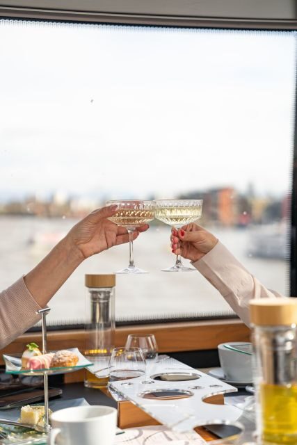 London: Traditional Afternoon Tea Tour in a Luxury Coach - Who this tour is best for (and who should skip it)