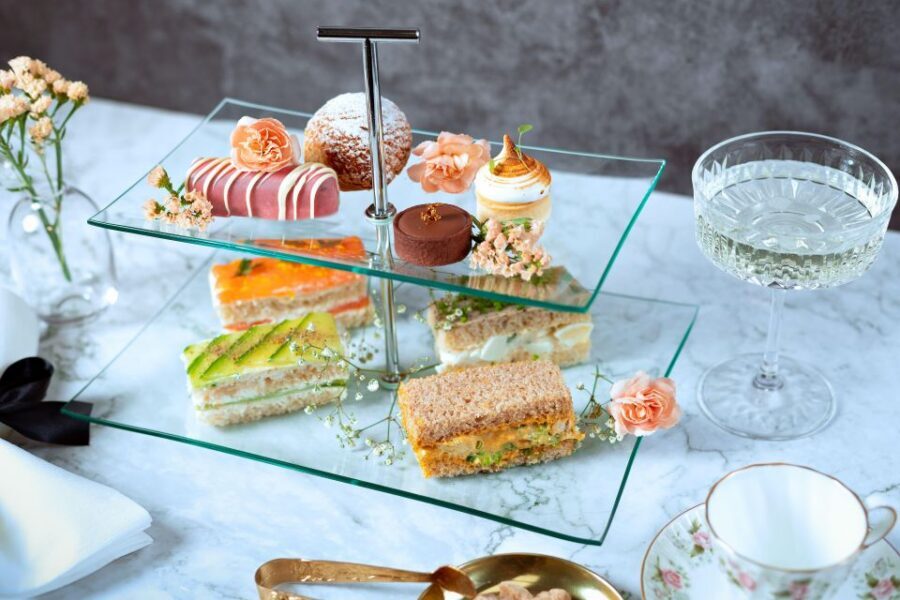 London: Traditional Afternoon Tea Tour in a Luxury Coach - Onboard extras that make the ride feel worth it