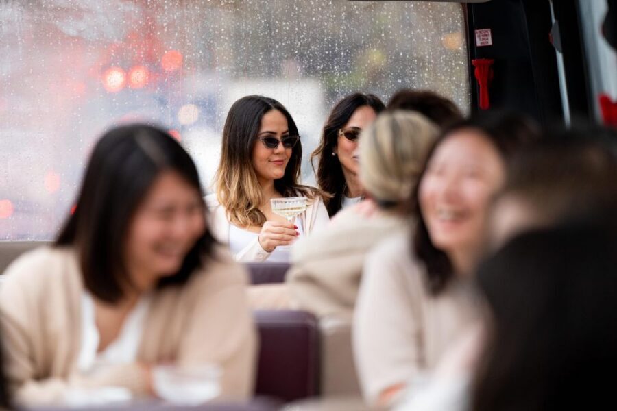 London: Traditional Afternoon Tea Tour in a Luxury Coach - Your experience with the crew: polite service and a smooth-feeling setup