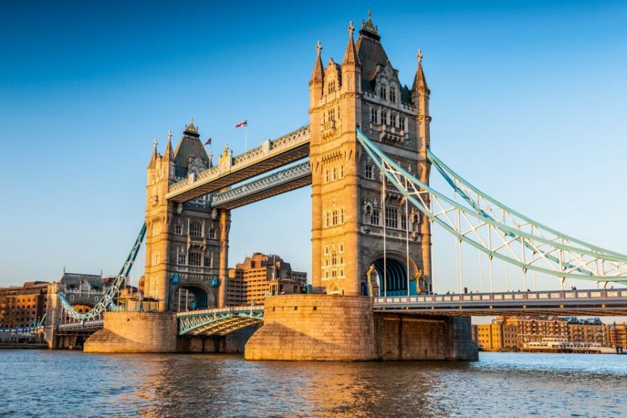 London: VIP Tower of London & Tower Bridge Early-Access Tour - Key moments that make this tour worth it