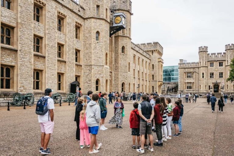 London: VIP Tower Opening Ceremony, Crown Jewels & Cruise - The meeting point game: West Gate, green sign, zero confusion