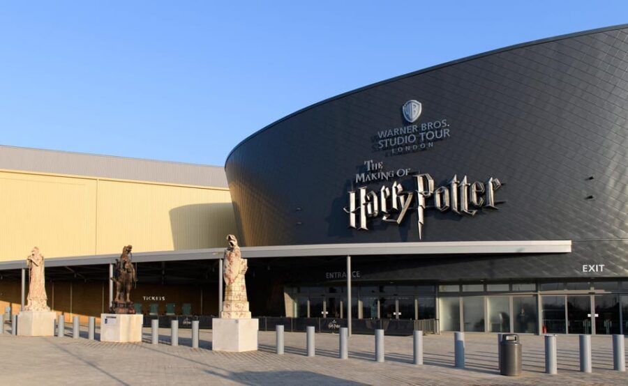 London: Warner Bros. Studio Tour and Morning Train Ticket - Getting to Watford Junction: The Euston Train Portion