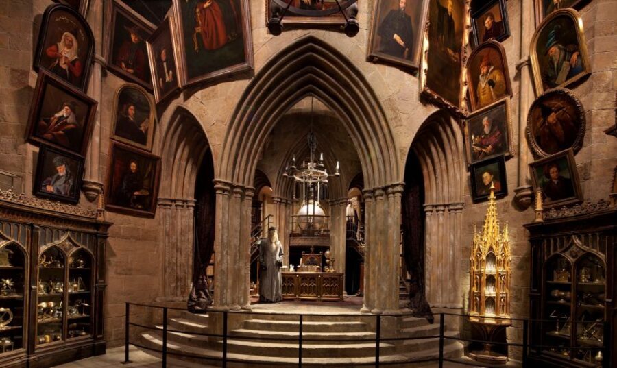 London: Warner Bros. Studio Tour with Hotel Pickup - Hotel Pickup and the Small-Group Ride: How the Day Starts Easy