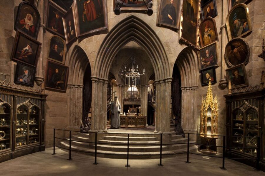 London: Warner Bros. Studio Tour with Return Transportation - Stepping Into the Real Sets: The Great Hall and More