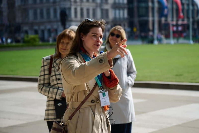 London: Westminster Abbey & Jubilee Galleries Guided Tour - Coronation Chair, High Altar, and the tombs that define the place