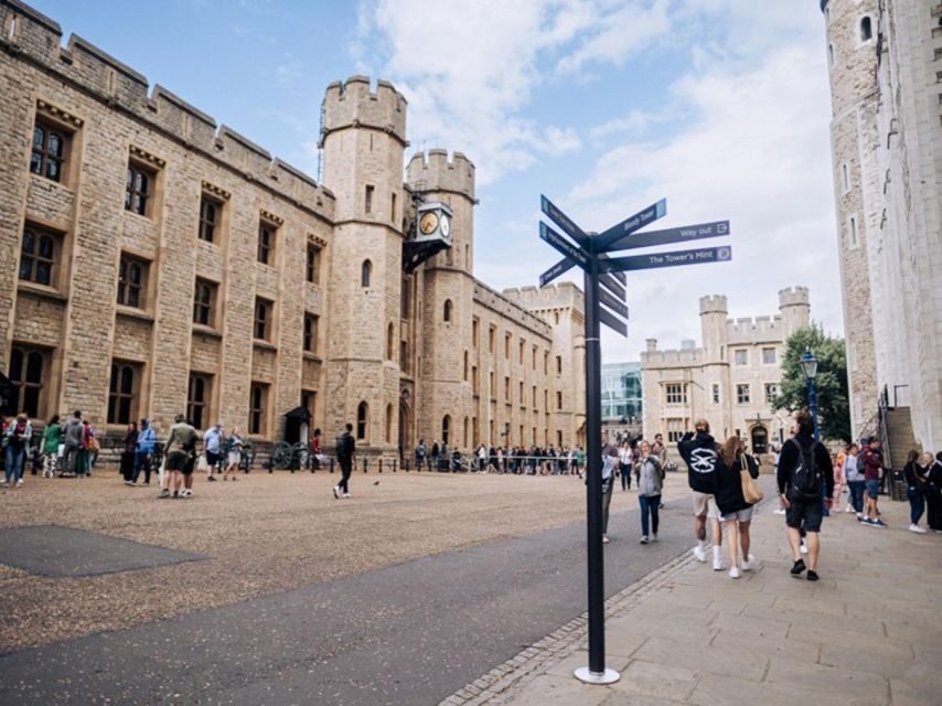 London: Westminster Abbey, Tower of London and Boat Tour - Westminster Abbey skip-the-line: where the day really starts