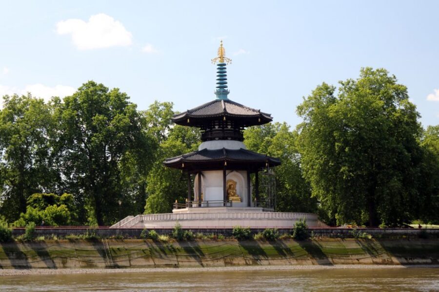 London: Westminster to Kew River Thames Cruise - Bridges, power, and riverfront icons: what you’ll actually see moving by