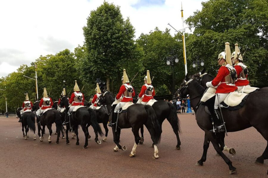 London: Westminster Tour, River Cruise, and Tower of London - Buckingham Palace and the Changing of the Guard (when it’s running)