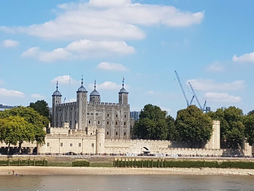 London: Westminster Tour, Tower of London & Tower Bridge - The Parliament-zone stops: Big Ben views without the confusion