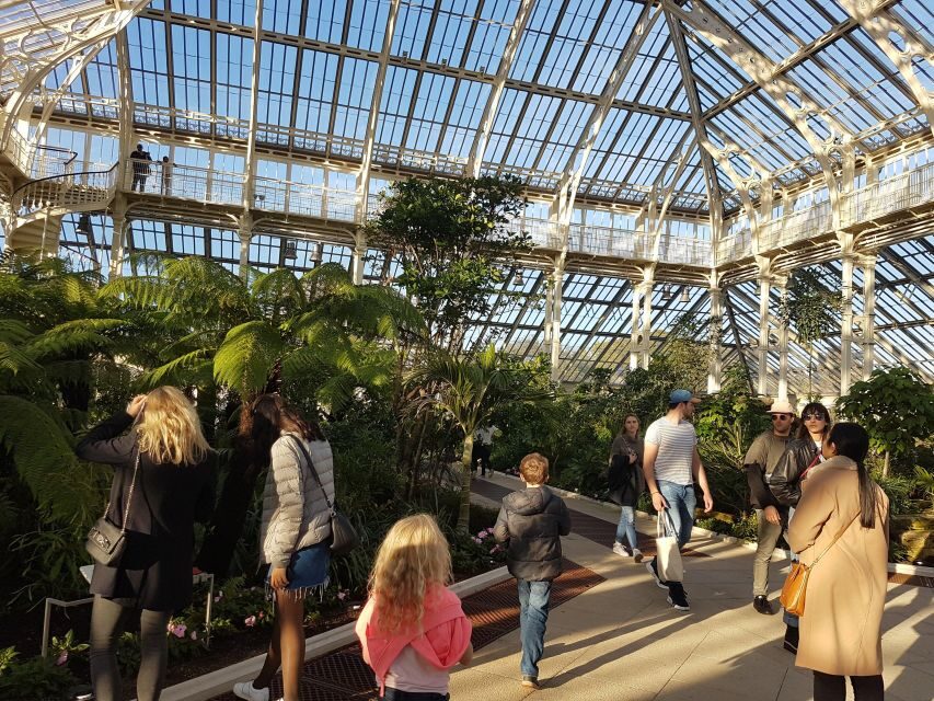 London: Westminster Walking Tour and Visit to Kew Gardens - Westminster Abbey guided time: what to notice in 20 minutes