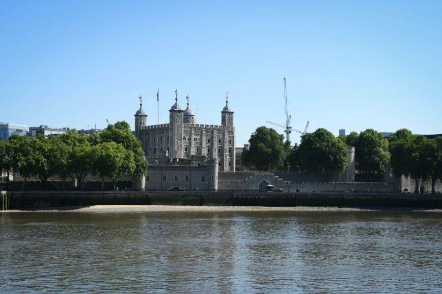 London: Westminster Walking Tour & The Tower of London Entry - Tower of London Entry: What You’ll Actually Do After the Guide Hands Off