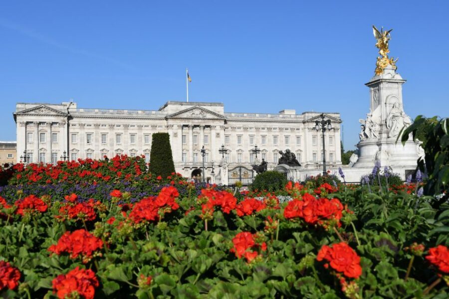 London: Westminster Walking Tour & Westminster Abbey Visit - Key points at a glance