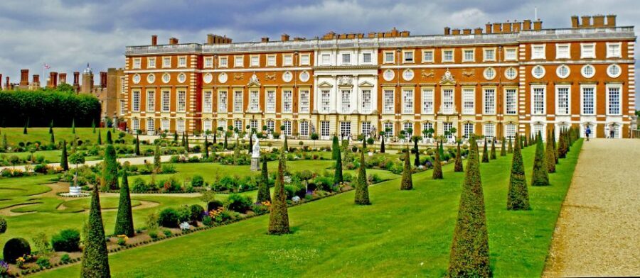 London: Windsor Castle & Henry VIII's Hampton Court Palace - Windsor Castle: the working royal residence that feels real