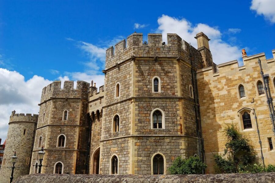 London: Windsor Castle, Stonehenge, and Bath Day Trip - Roman Baths: the only natural hot spring experience in Britain