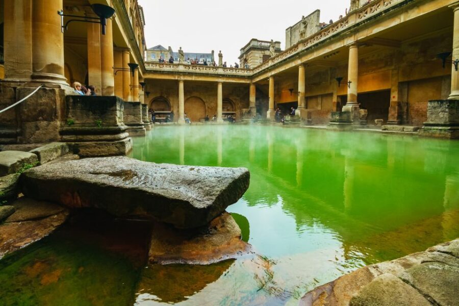 London: Windsor, Stonehenge, Bath, and Roman Baths Day Trip - Timing and Crowds: How to Make the Day Feel Less Rushed