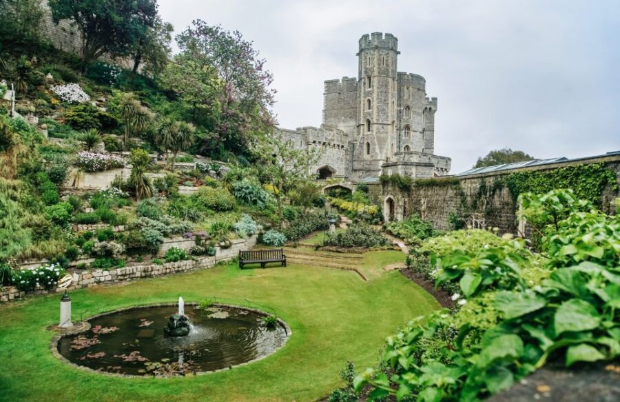 London: Windsor, Stonehenge, Bath, and Roman Baths Day Trip - Bath: Georgian Architecture and a City Built on River Avon Energy