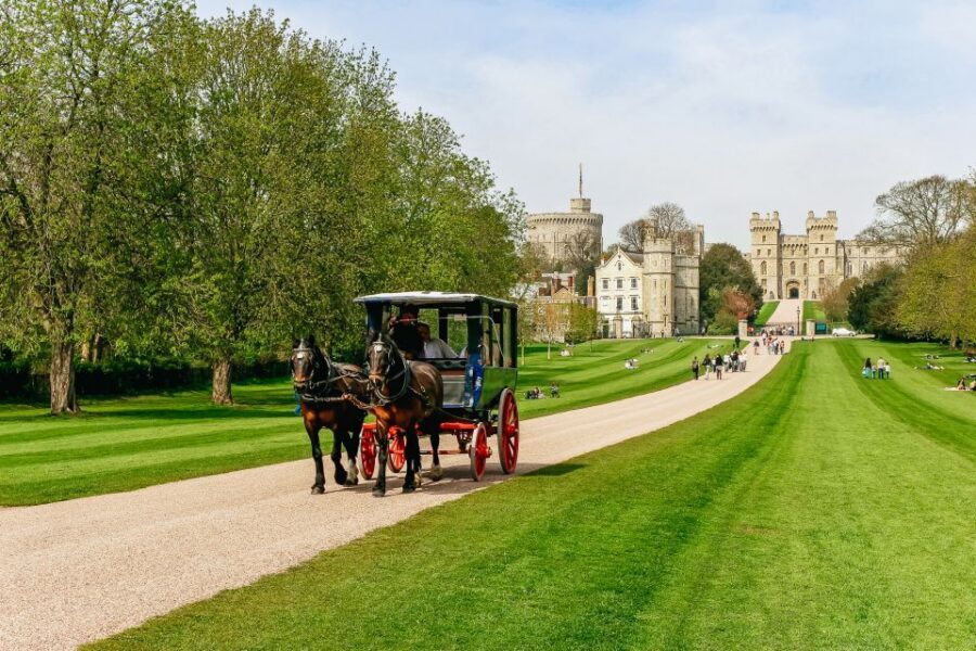 London: Windsor, Stonehenge, Bath, and Roman Baths Day Trip - Windsor Castle: State Apartments and St George’s Chapel
