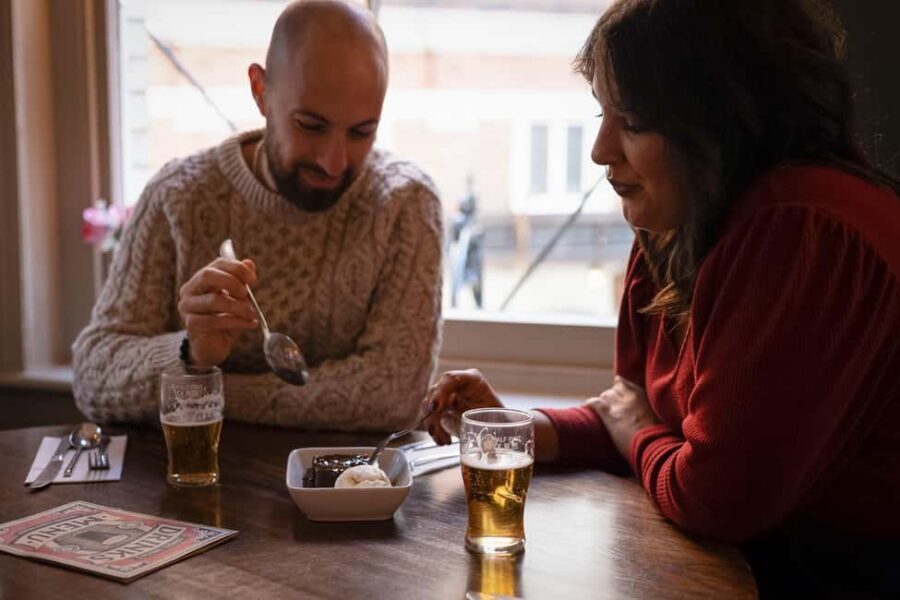London's Best Bites: Soho & Chinatown Food Tour - Stop 1: Spirit of Soho Mural and the neighborhood mood