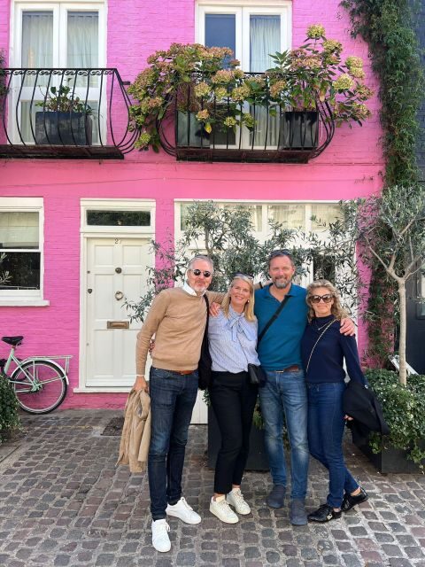 Notting Hill Walk Celebrities and Film Locations- London - The Blue Door and the protected garden: the must-photo scenes