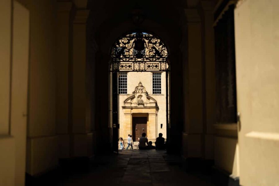 Oxford: Alumni-Led Walking Tour w/New College Entry Option - Key Things I’d Pay Attention To