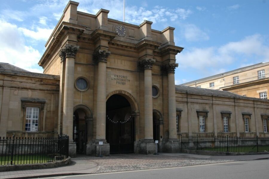 Oxford: City Bike Tour with Student Guide - Who Should Book This Oxford Bike Tour