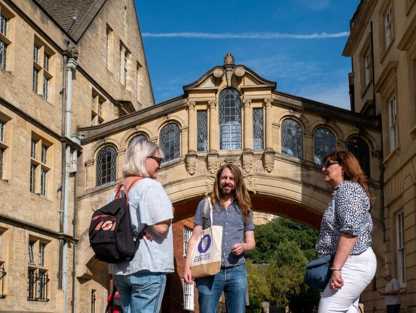Oxford: History of Medicine Tour - by Uncomfortable Oxford™ - Bodleian Quadrangle: plague lessons and the anatomy question