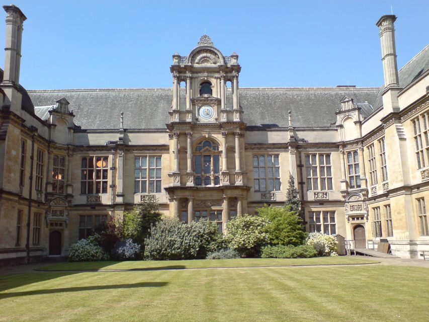 Oxford: Private City Tour & University Historical Highlights - Martyr’s Memorial and Broad Street: Oxford where politics sits in the street