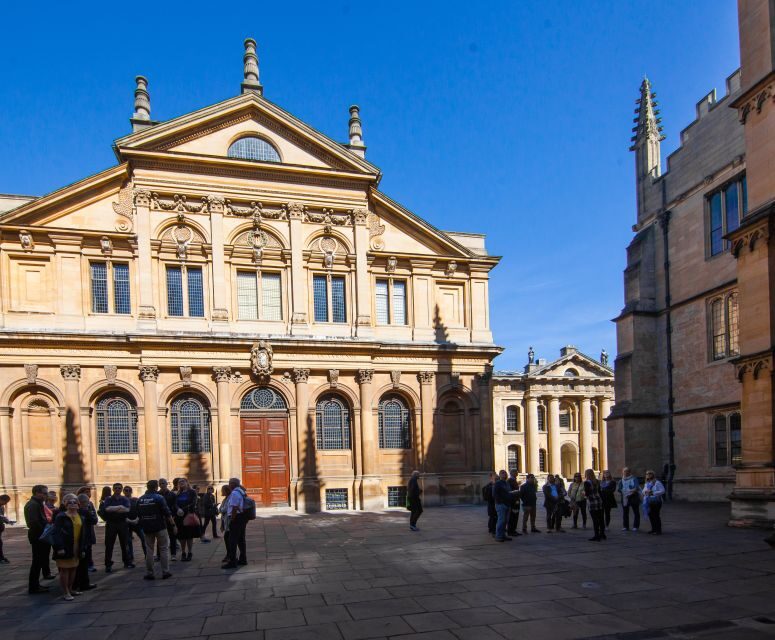 Oxford: Private Walking Tour with University Alumni Guide - Key things to know before you go