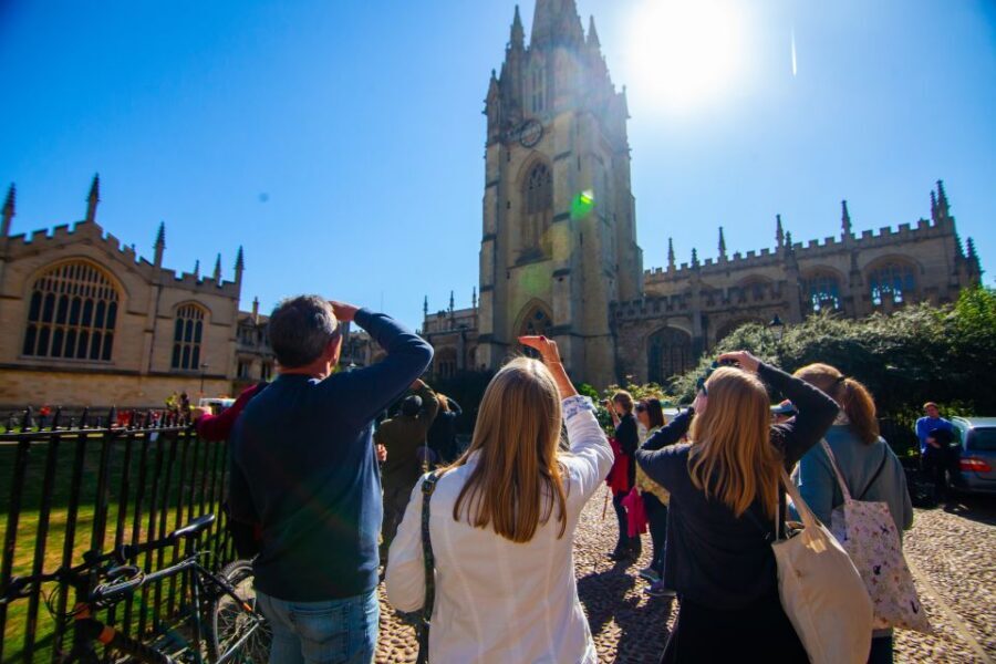 Oxford: Private Walking Tour with University Alumni Guide - Balliol, Trinity, and the college culture you can feel