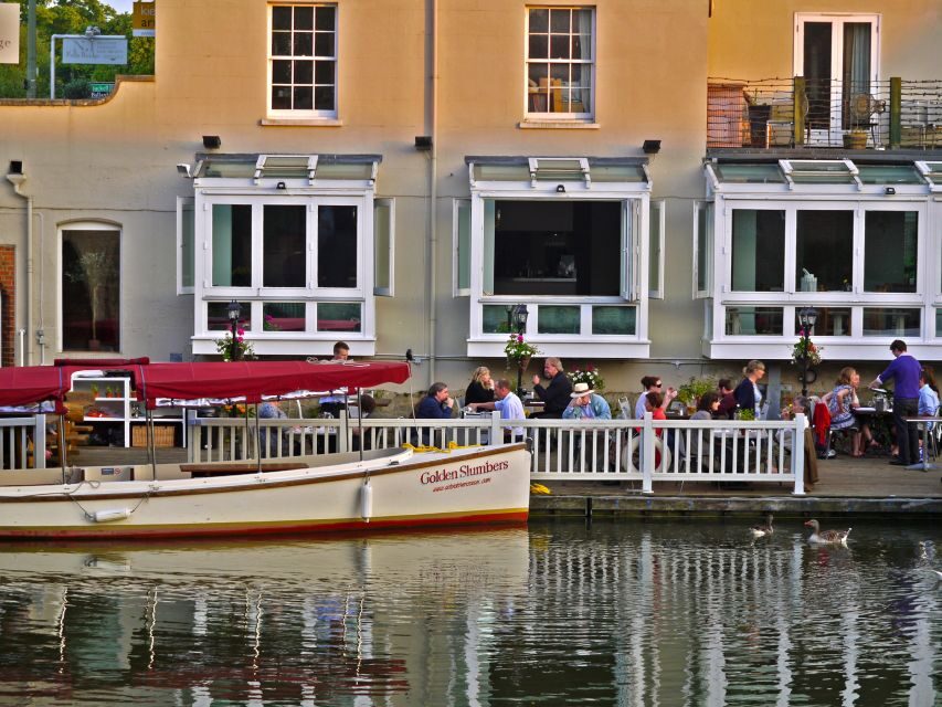 Oxford: Sightseeing River Cruise - The University Regatta Course: where Oxford rowing becomes real