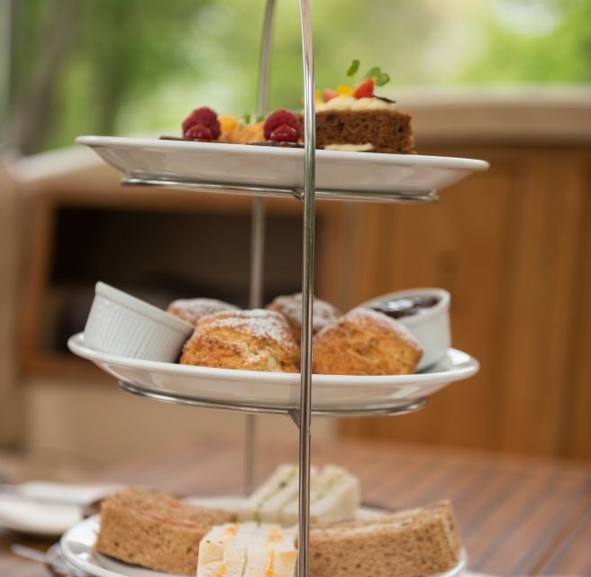 Oxford: Sightseeing River Cruise with Afternoon Tea - Rose Island and the Alice Liddell story: a literary stop you can see, not just hear