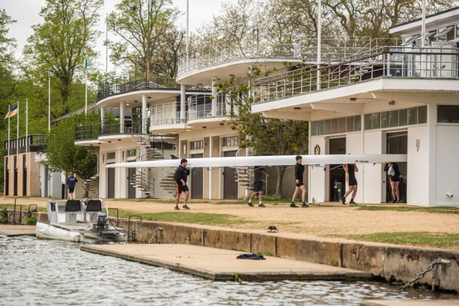 Oxford: Sightseeing River Cruise with Afternoon Tea - The guide and the onboard vibe: what makes people talk about it