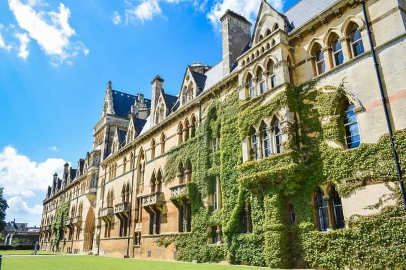 Oxford: Town & Gown Walking Tour - Bodleian Library and its story: seeing the outside you’ll remember