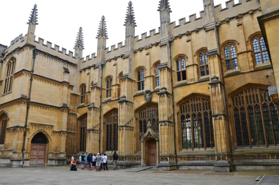 Oxford: University and City Walking Tour with Alumni Guide - Oxford Town Stories: Ceremonies, Wonderland, and Darker Truths