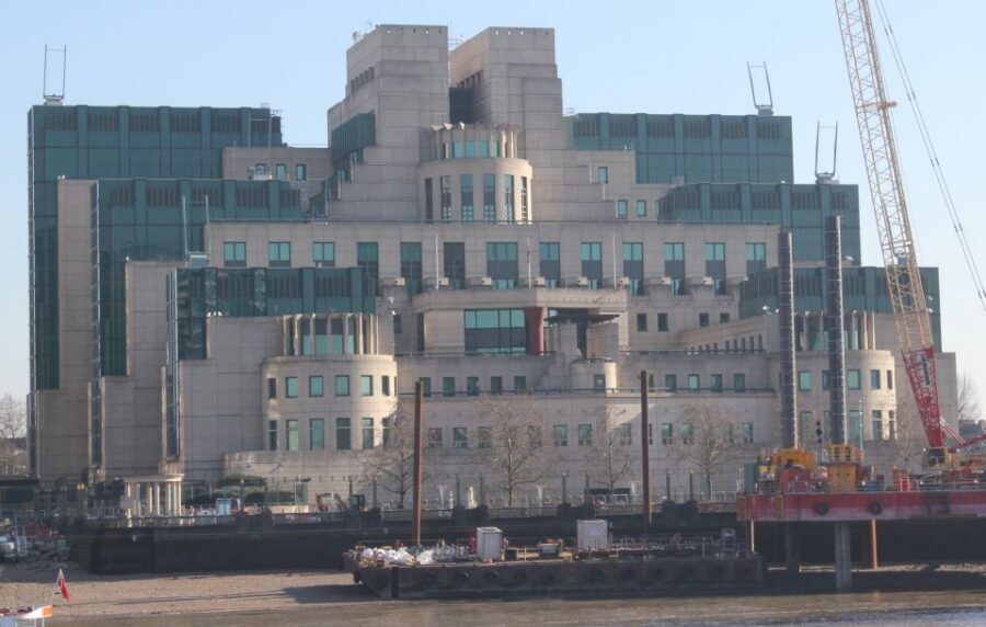 Private James Bond Fictional & Film Spy Tour of London - What Makes the Guides Matter (And Why Your Experience Can Feel Different)