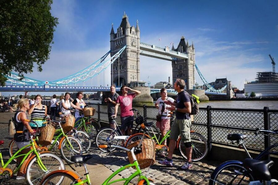 Secret London Tour by Bike - East End Docks to Brick Lane: Bow Bells and an Authentic Pub
