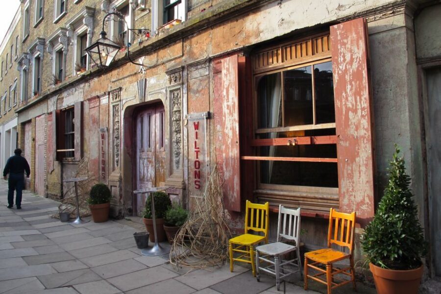 Secret London Tour by Bike - Tower of London and the Great Fire of 1666 Site