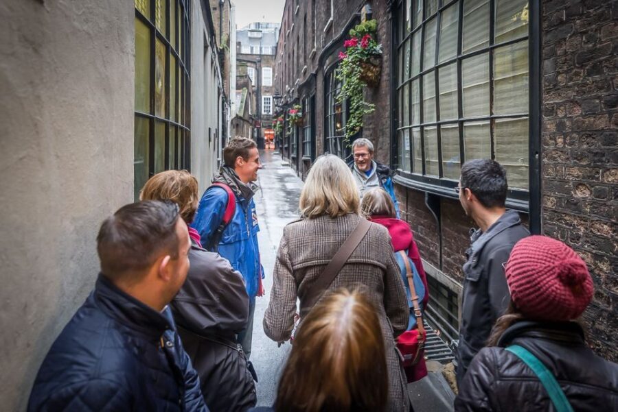 Secrets of London Walking Tour - Starting Point: Trafalgar Square to Secret Lanes in 90 Minutes