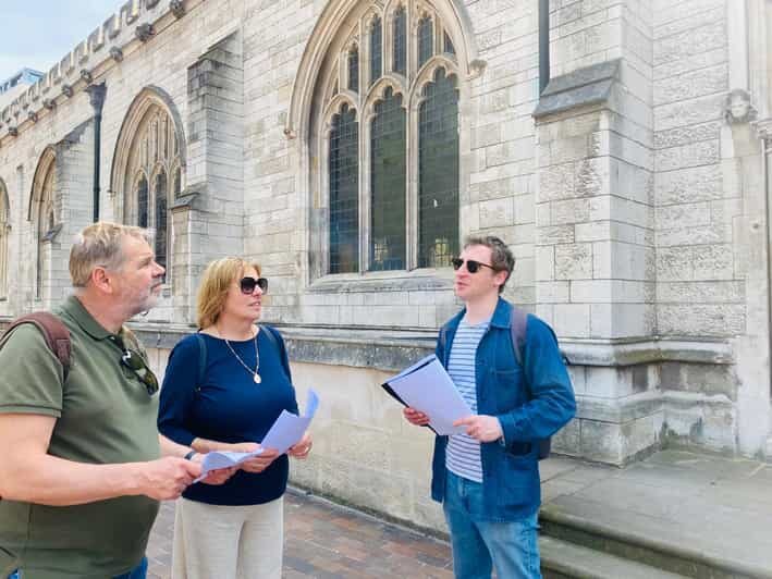 Shakespeare's London: Walking Tour - Elizabethan snack sample and rest breaks that keep the pace realistic