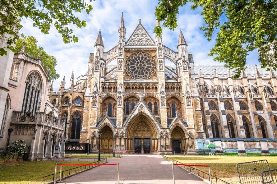 Skip-the-Line London Westminster Abbey Guided Tour in German - Why a German skip-the-line tour makes Westminster easier to enjoy