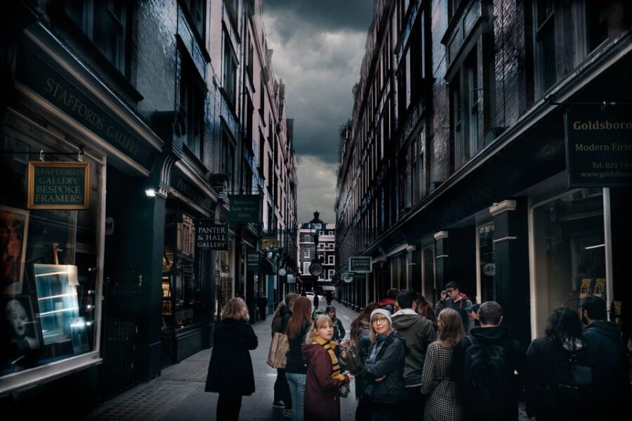 Spanish Language : Original Harry Potter Walking Tour - Daniel Radcliffe’s school and the London Eye: book-to-modern-city energy