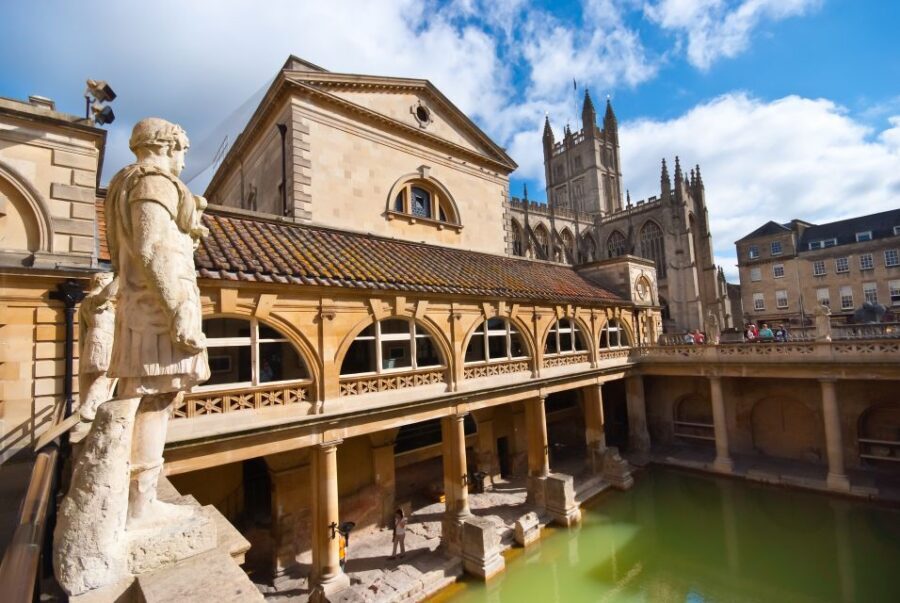 Stonehenge & Bath: Full-Day Coach Tour from London - Stonehenge: entry ticket and how the audio helps you make sense of it
