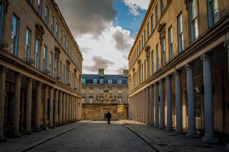Stonehenge, Bath, Windsor and Roman Baths London Day Tours - Stonehenge: Plan to Look, Not Just Photo