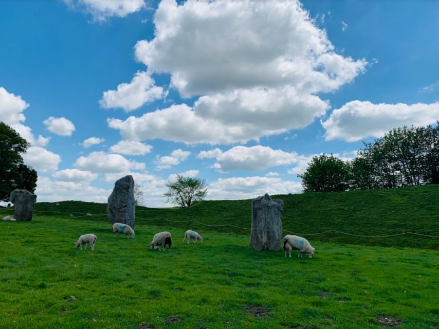 Stonehenge Special Access - Evening Tour from London - Avebury stone circle: a village walk before the big one